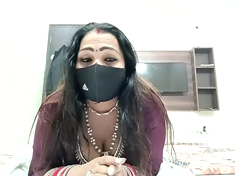 horny milf couple online show from 23, 11, 2025