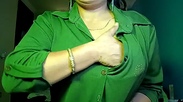 horny milf couple online show from 3, 4, 2026