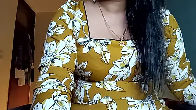 horny milf couple online show from 31, 5, 2026