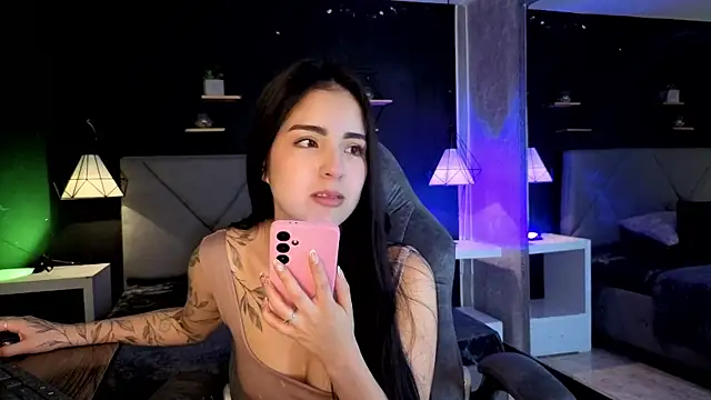 giapearl25 online show from 4, 12, 2025