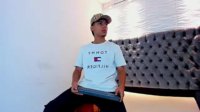 Snapshot of JACCOCK_4 chatting on 4, 11, 2025 JACCOCK 4 online show from 4, 11, 2025