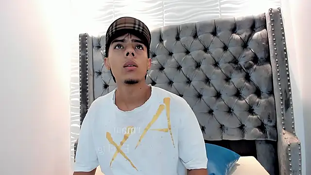 Snapshot of JACCOCK_4 chatting on 25, 11, 2025 JACCOCK 4 online show from 25, 11, 2025