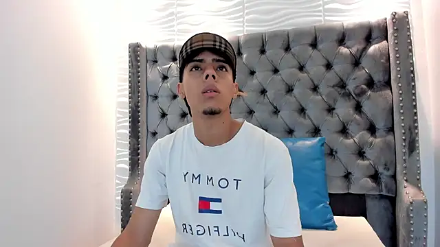 Snapshot of JACCOCK_4 chatting on 27, 11, 2025 JACCOCK 4 online show from 27, 11, 2025