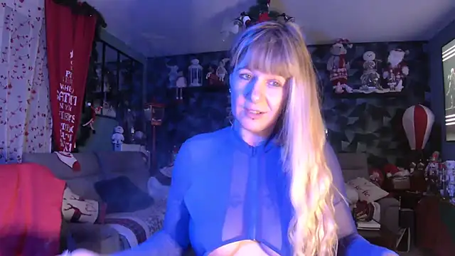 Delichieuse5 online show from 2, 1, 2025