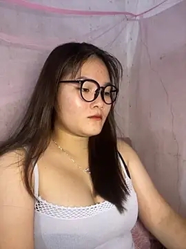 Beautiful-light22 online show from 4, 12, 2025