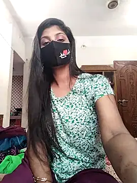 Snapshot of Queen-Any chatting on 8, 10, 2025 Queen-Any online show from 8, 10, 2025