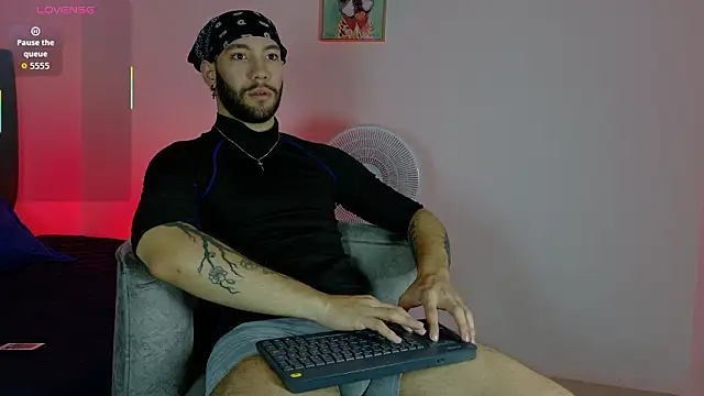 angel kyrozz online show from 14, 3, 2026