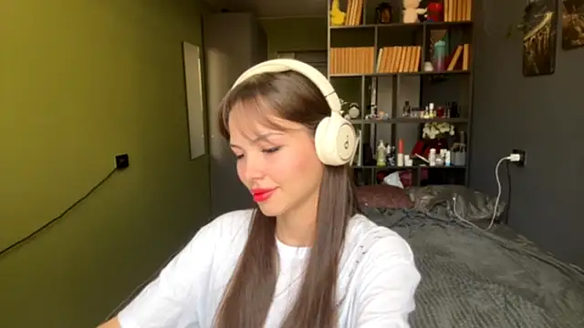 MysticAlisa online show from 15, 10, 2025