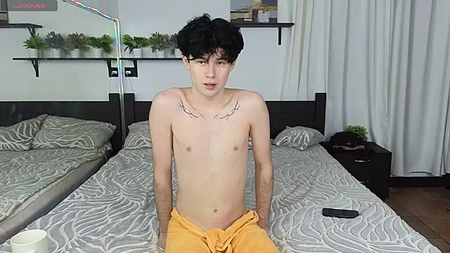 Cute Mike online show from 15, 11, 2025