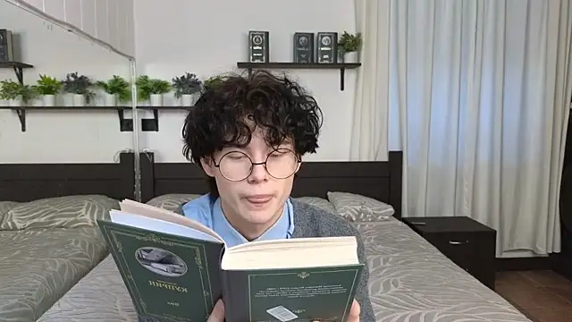 Cute Mike online show from 13, 2, 2026