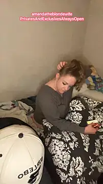 amandatheblondewife online show from 10, 4, 2026