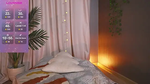 Snapshot of YokoKoko_ chatting on 6, 11, 2025 YokoKoko online show from 6, 11, 2025