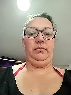 -saraqueen- online show from 4, 11, 2025