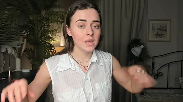 ThelmaJusto online show from 8, 11, 2025