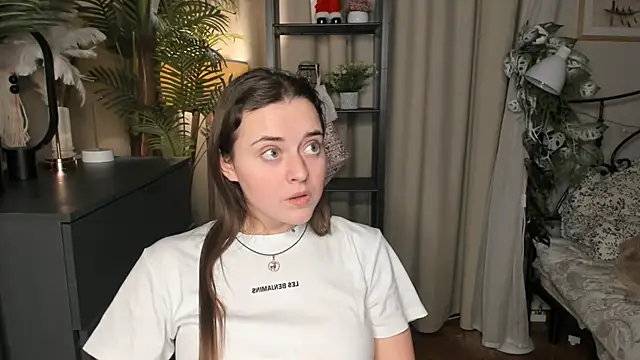 ThelmaJusto online show from 18, 12, 2025