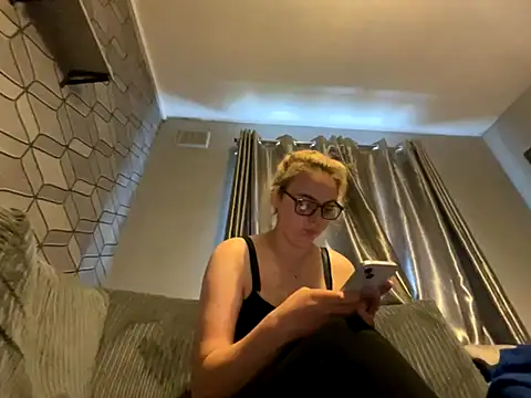 Snapshot of TabbyLovexox chatting on 14, 10, 2025 TabbyLovexox online show from 14, 10, 2025