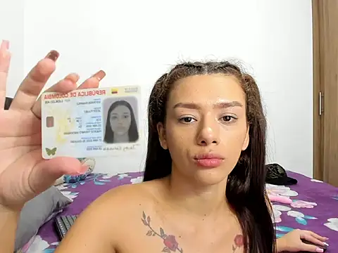 Snapshot of britney_london_x chatting on 28, 11, 2025 britney london x online show from 28, 11, 2025