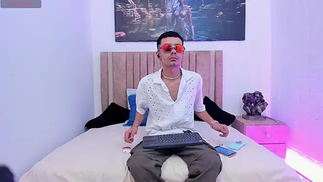 Timothe Evans online show from 18, 11, 2025