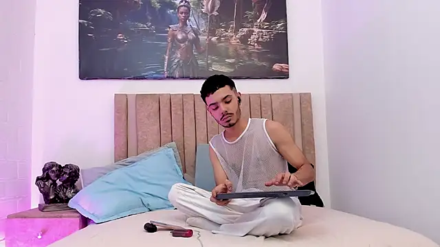 Timothe Evans online show from 2, 12, 2025