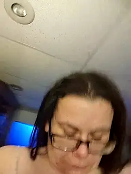 Snapshot of Lauren2012ss chatting on 7, 11, 2025 Lauren2012ss online show from 7, 11, 2025