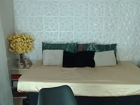  YourHellMajestic  online show from 6, 11, 2025