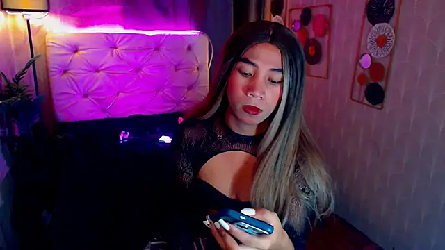 Seductive nathalie online show from 8, 10, 2025