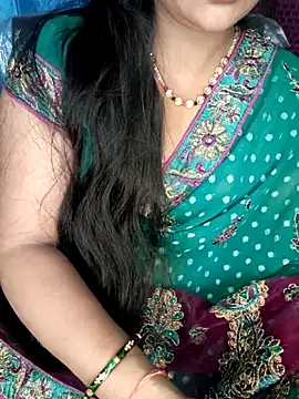 Snapshot of Rashmi_011 chatting on 17, 4, 2026 Rashmi 011 online show from 17, 4, 2026