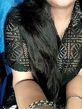 Snapshot of Rashmi_011 chatting on 28, 4, 2026 Rashmi 011 online show from 28, 4, 2026