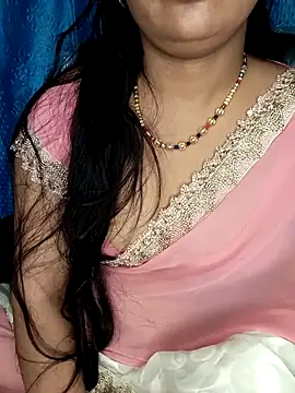 Snapshot of Rashmi_011 chatting on 17, 5, 2026 Rashmi 011 online show from 17, 5, 2026