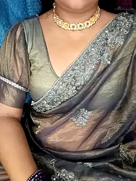 Snapshot of Rashmi_011 chatting on 18, 5, 2026 Rashmi 011 online show from 18, 5, 2026