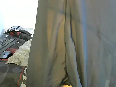 Snapshot of WildnWetMilfX36 chatting on 8, 10, 2025 WildnWetMilfX36 online show from 8, 10, 2025