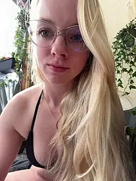 LinaLeana online show from 1, 4, 2026