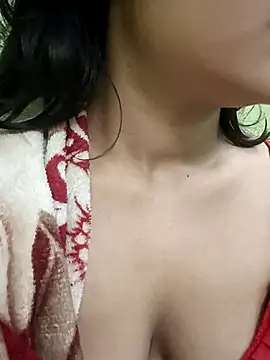 Snapshot of Beautiful_Eye chatting on 29, 11, 2025 Beautiful Eye online show from 29, 11, 2025