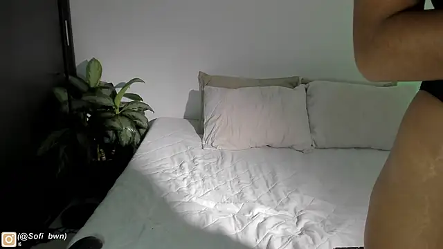 Snapshot of cintya_brown chatting on 12, 11, 2025 cintya brown online show from 12, 11, 2025