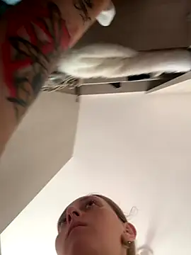 Mia dca online show from 2, 11, 2025