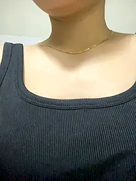 Snapshot of -Harper- chatting on 17, 10, 2025 -Harper- online show from 17, 10, 2025