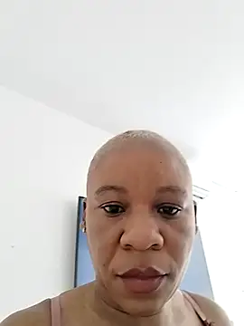 Snapshot of staceyde chatting on 9, 10, 2025 staceyde online show from 9, 10, 2025