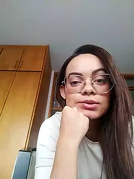 Mia 469 online show from 8, 10, 2025