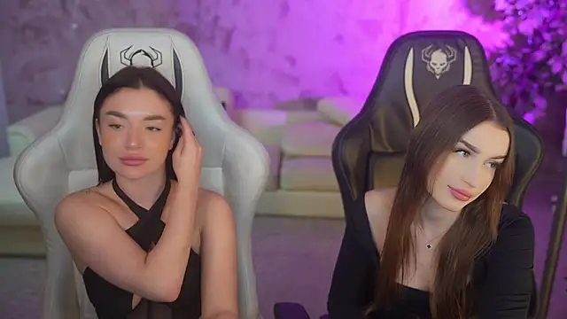 Snapshot of Jane_Love054 chatting on 1, 12, 2025 Jane Love054 online show from 1, 12, 2025