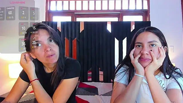 Snapshot of Sofy_and_Mia chatting on 28, 10, 2025 Sofy and Mia online show from 28, 10, 2025