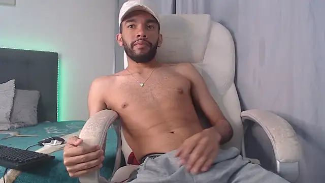 Snapshot of andresnoir_ chatting on 15, 10, 2025 andresnoir online show from 15, 10, 2025