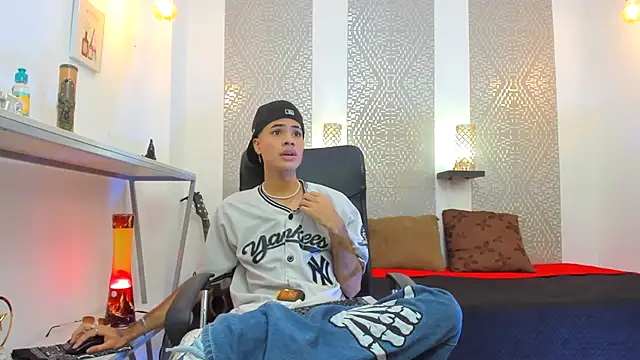 JacobBlackwell  online show from 13, 10, 2025