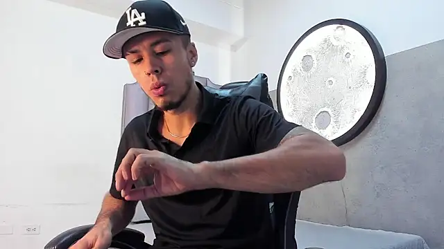 Rurik Jones online show from 10, 11, 2025