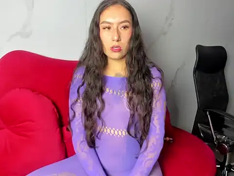 Haily Swett online show from 20, 10, 2025