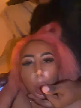 Snapshot of zara_bellexx chatting on 13, 10, 2025 zara bellexx online show from 13, 10, 2025