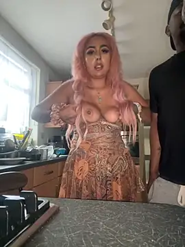 Snapshot of zara_bellexx chatting on 1, 11, 2025 zara bellexx online show from 1, 11, 2025