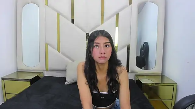 Mia clark18 online show from 16, 12, 2025