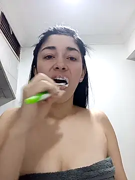 AbbyLewiis online show from 4, 11, 2025