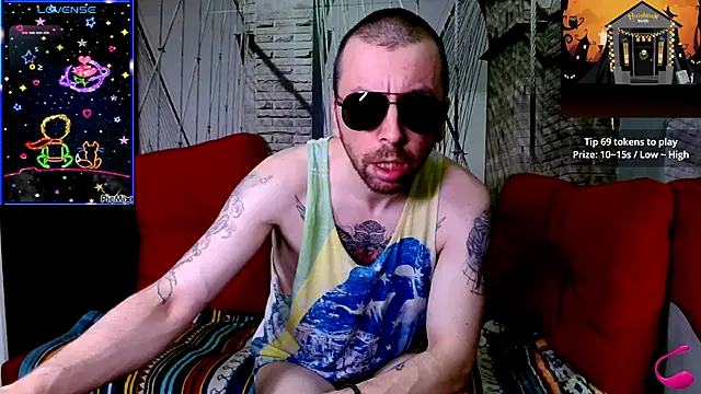 Snapshot of Markus_Rivas chatting on 14, 10, 2025 Markus Rivas online show from 14, 10, 2025