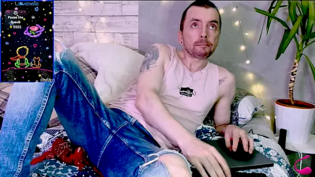 Snapshot of Markus_Rivas chatting on 26, 10, 2025 Markus Rivas online show from 26, 10, 2025